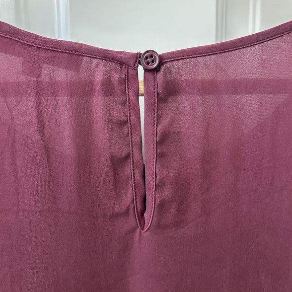 Quince Washable Stretch Silk Tee Shirt Women’s Size M Burgundy Crew Neck - Picture 7 of 8
